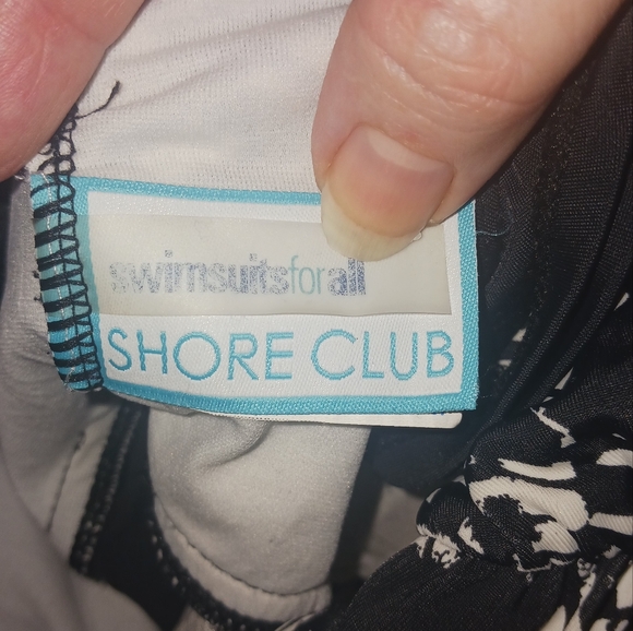 SHORE CLUB SWIMSUITS FOR ALL LADIES WOMENS 16 SWIMSUIT 1PC FLATTERING $88 - Picture 2 of 4